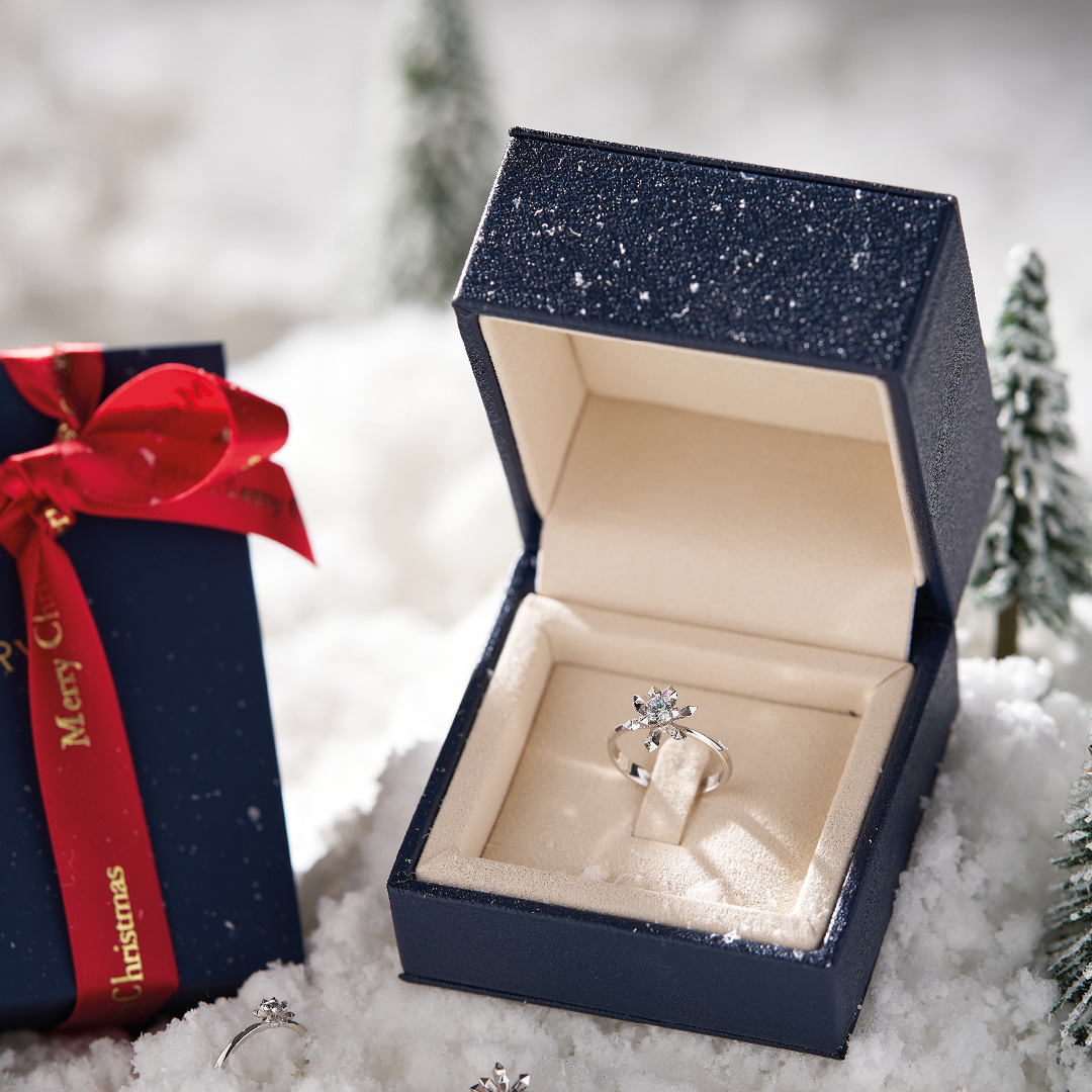 Le Quartz Ring, Large, Gold, Diamond