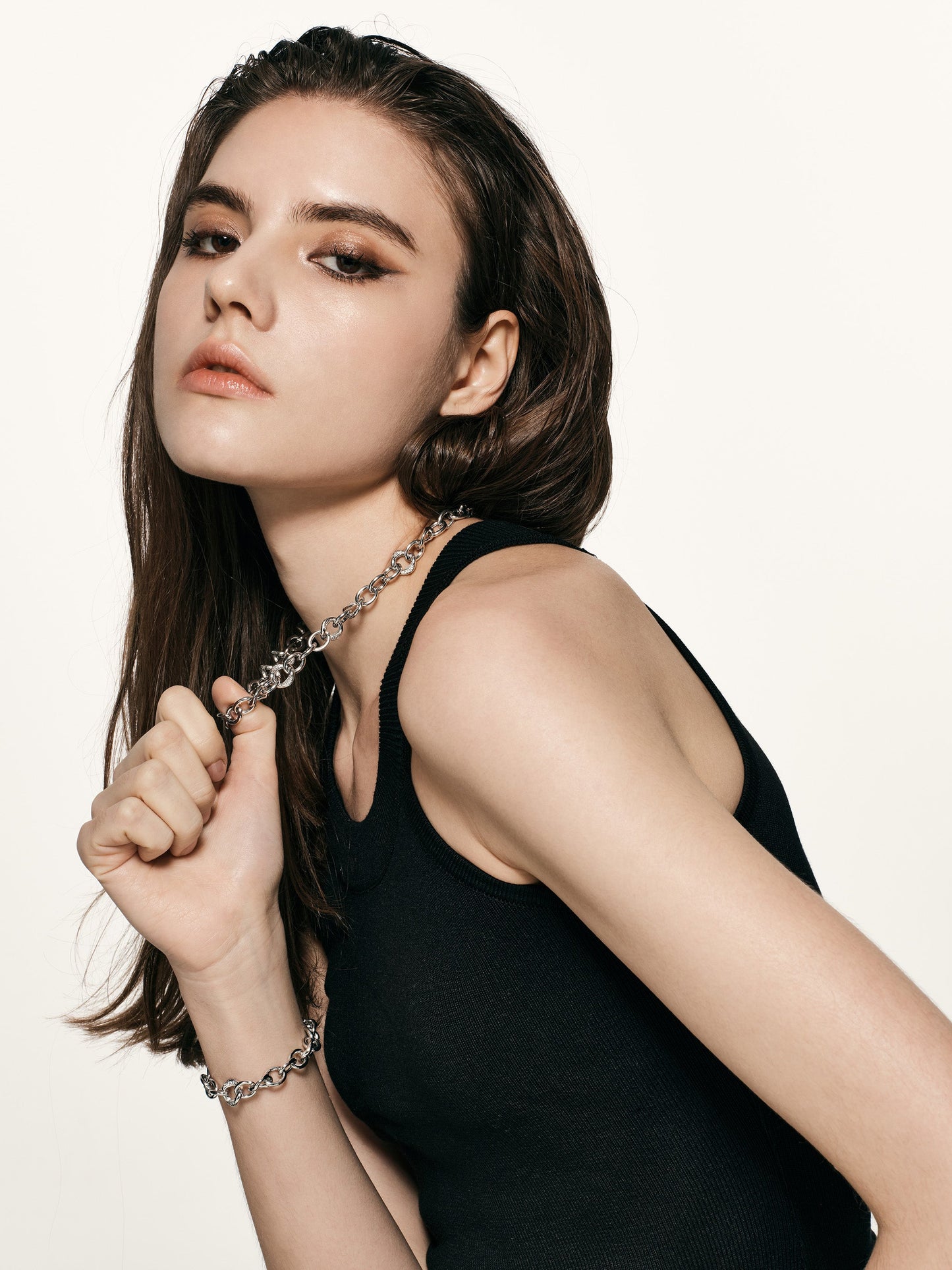 Motif Necklace