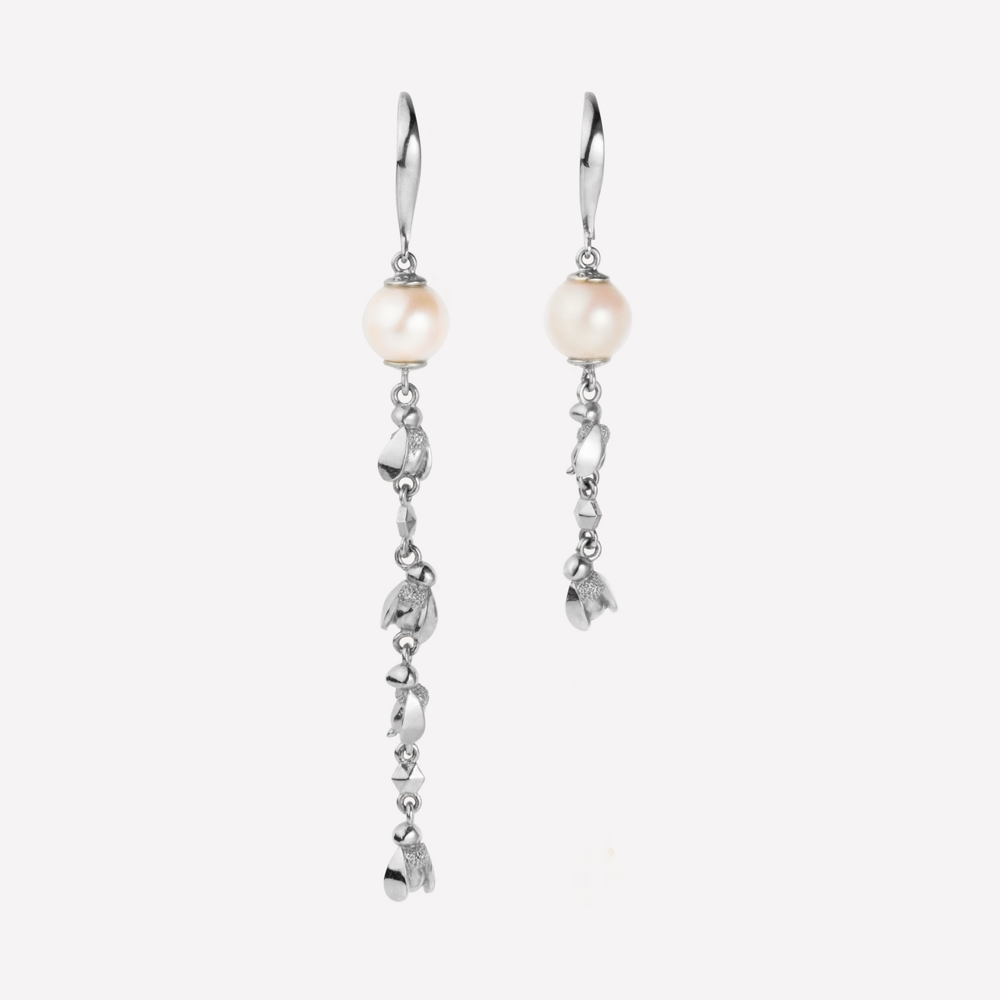 Abeille, Unbalanced Earrings