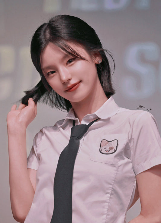 ITZY 잇지 예지님 with Le Quartz