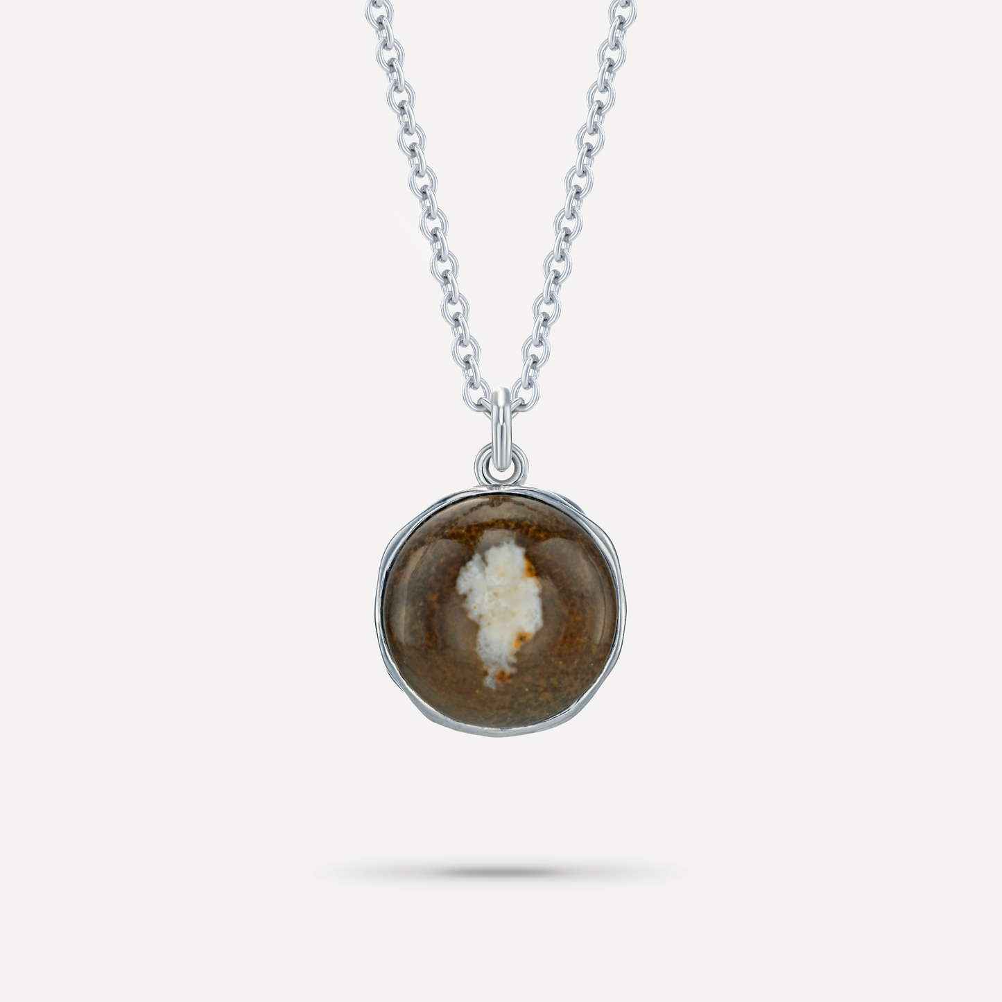 Macaron Coque Necklace, chalcedony