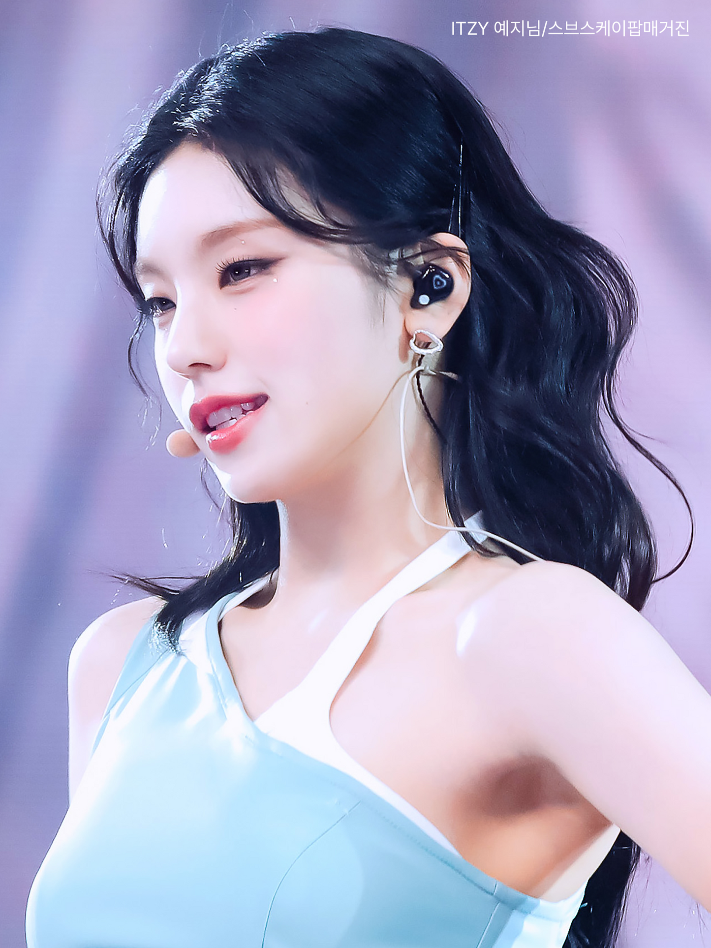 Alice Earrings, Lips [ITZY 예지님]